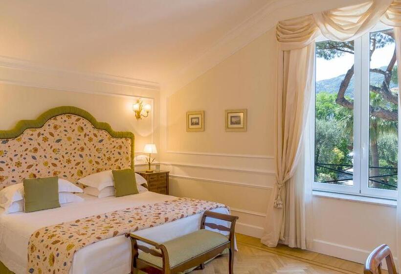 Люкс Superior Вид на Море, Grand Hotel Excelsior Vittoria