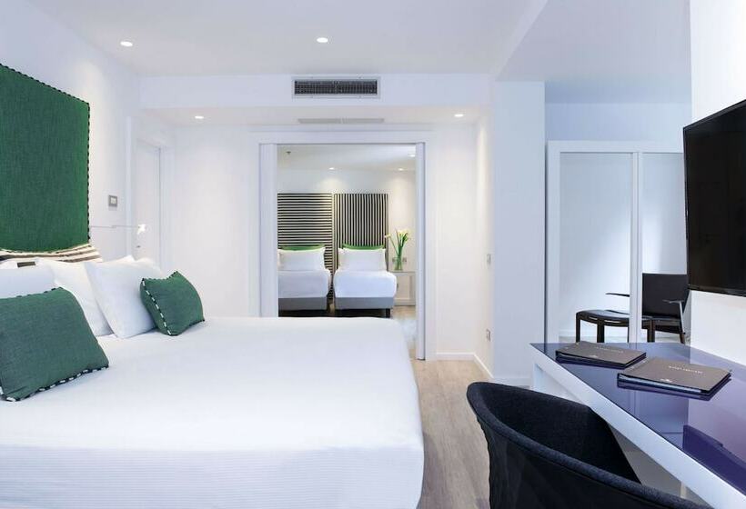 Четырехместный Номер Superior, Hilton Sorrento Palace