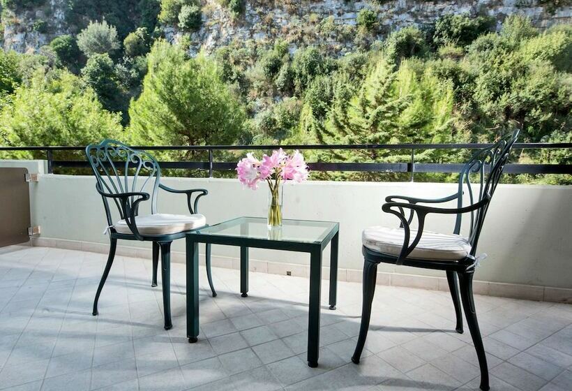 Трехместный Номер Superior, Hilton Sorrento Palace
