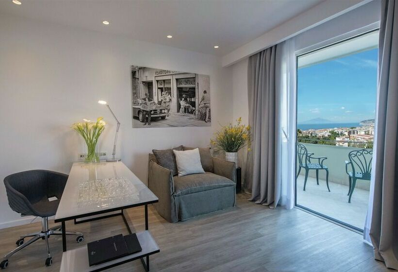 Полулюкс Вид на Море, Hilton Sorrento Palace