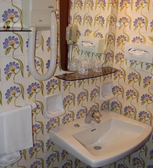 اتاق اقتصادی با چشمانداز دریا, Lido Mediterranee