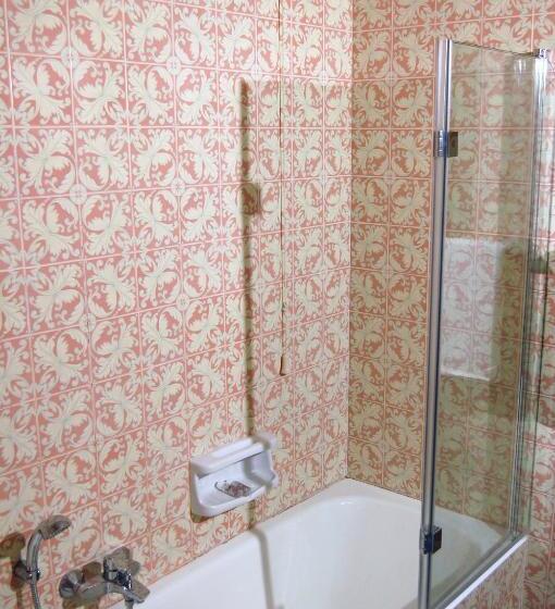 اتاق استاندارد چهار تخته با چشمانداز دریا, Lido Mediterranee