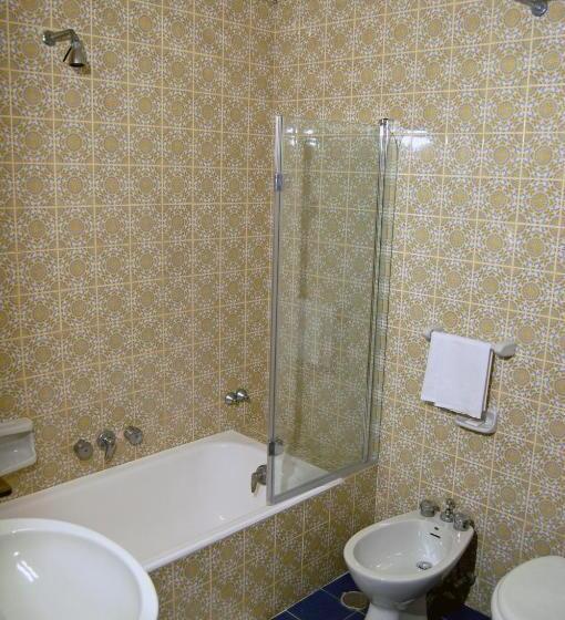 اتاق راحتی با چشمانداز دریا, Lido Mediterranee