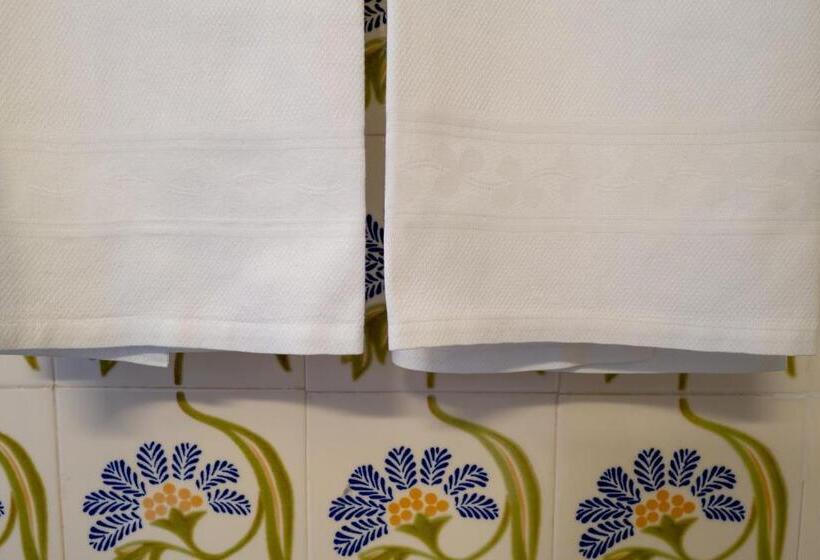 اتاق سوپریور با چشمانداز دریا, Lido Mediterranee