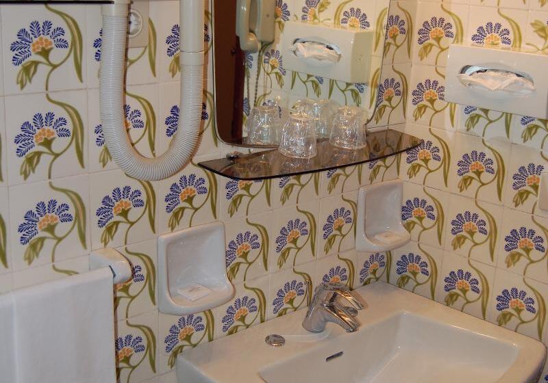 Economy Triple Room, Lido Mediterranee