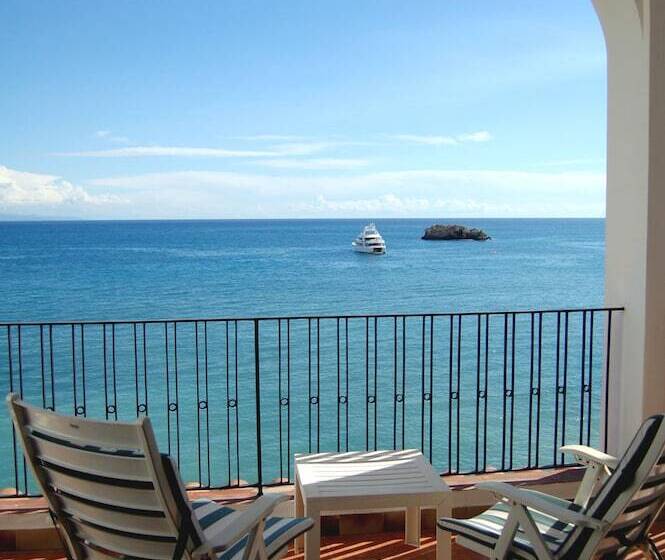 اتاق سوپریور با چشمانداز دریا, Lido Mediterranee