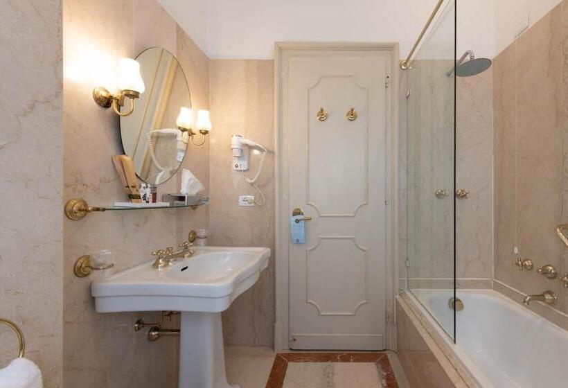 اتاق استاندارد سه نفره, Palace Grand Hotel Varese