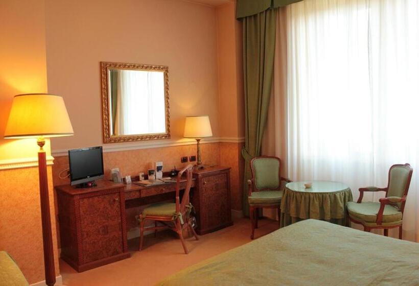 اتاق لوکس, Palace Grand Hotel Varese