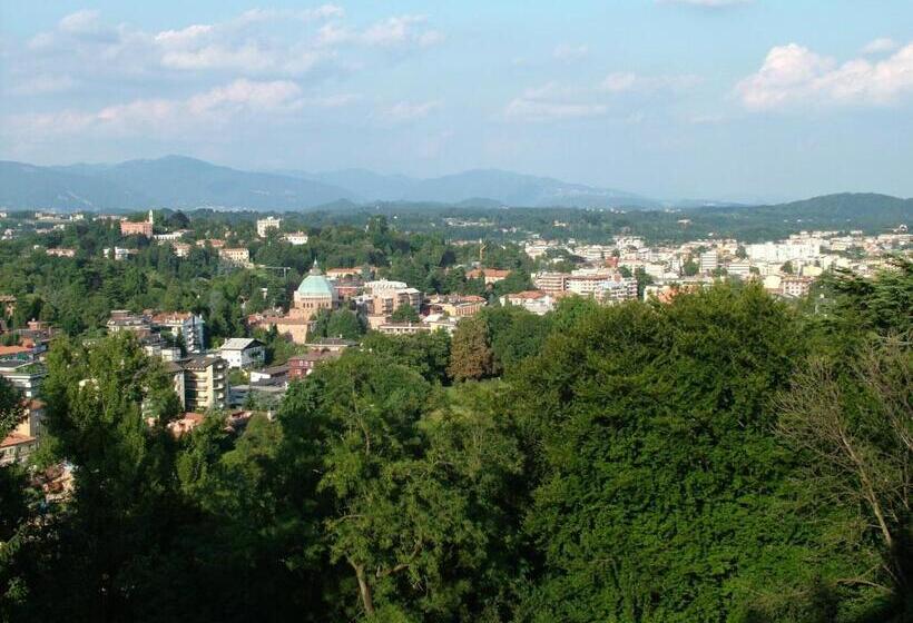 اتاق استاندارد چهار تخته, Palace Grand Hotel Varese
