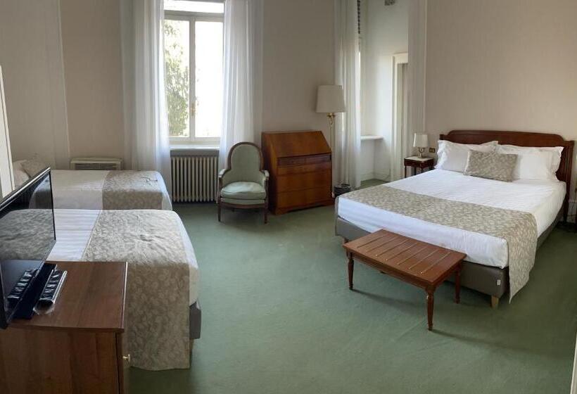 اتاق استاندارد چهار تخته, Palace Grand Hotel Varese