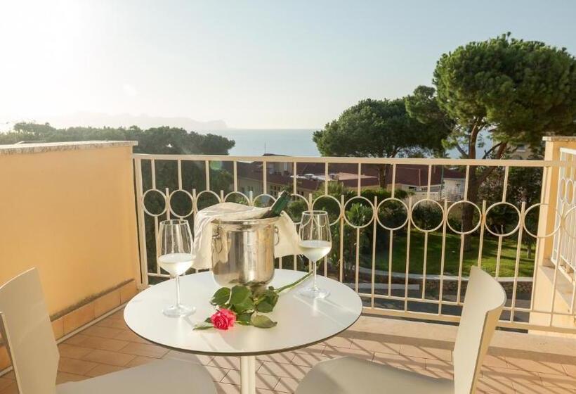 Трехместный Номер Классика, Perla Del Golfo Resort