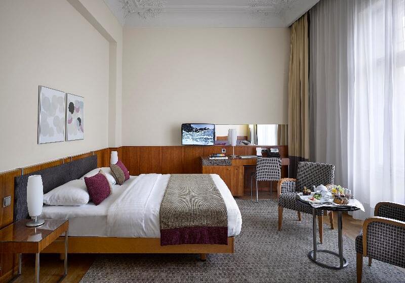 اتاق خانوادگی, Starhotels Majestic