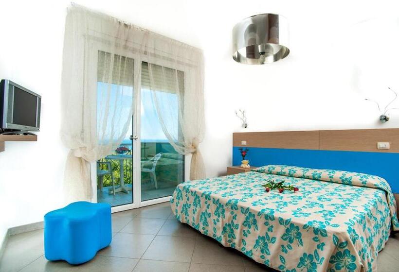 اتاق استاندارد با چشم‌انداز دریا, Villa Marcella
