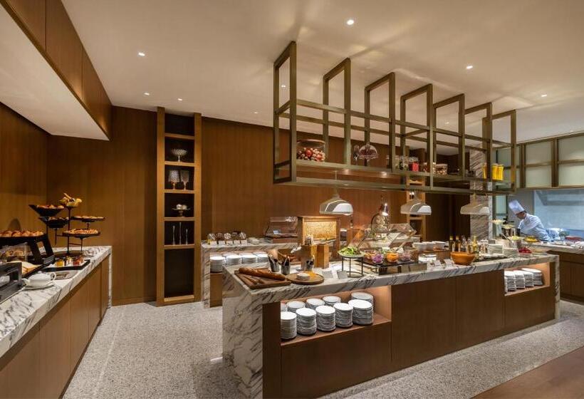 Клубный полулюкс с видом, The Okura Tokyo