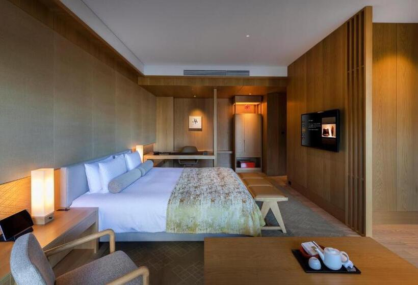 Клубный полулюкс с видом, The Okura Tokyo