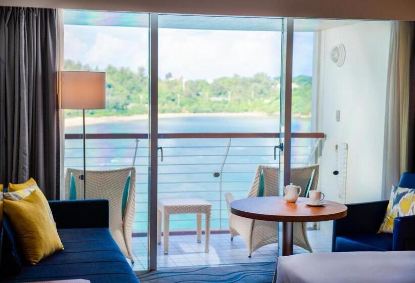 اتاق سوپریور با چشم‌انداز, Renaissance Okinawa Resort