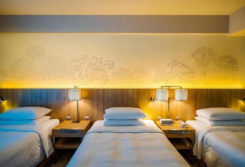 اتاق لوکس با چشم‌انداز, Renaissance Okinawa Resort