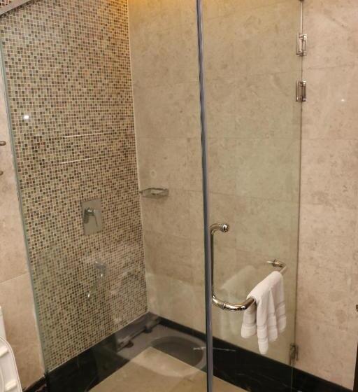 Номер Deluxe, Perdana Kota Bharu