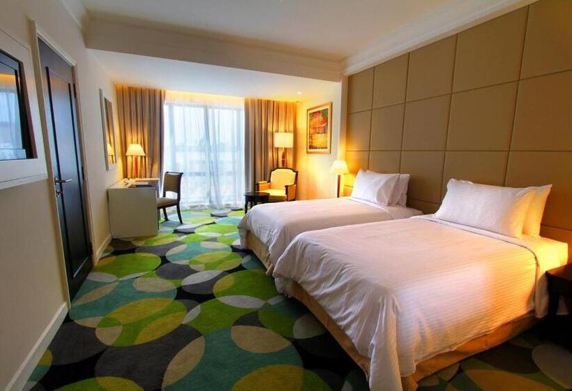 Номер Deluxe, Perdana Kota Bharu
