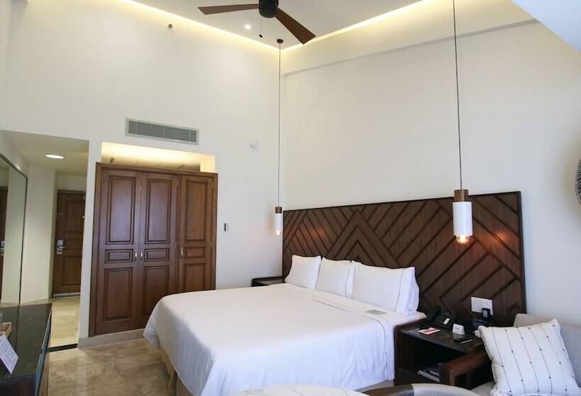 Club Room King Bed, Fiesta Americana Puerto Vallarta All Inclusive & Spa