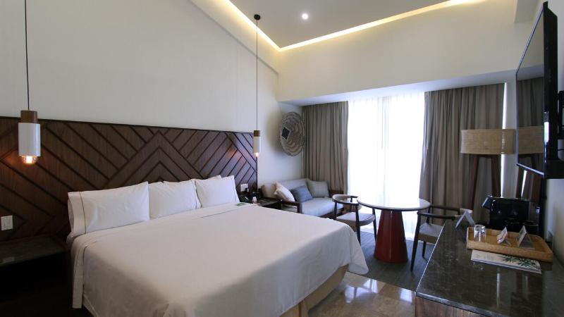 Club Room King Bed, Fiesta Americana Puerto Vallarta All Inclusive & Spa