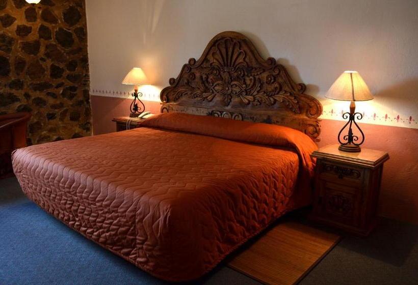 اتاق لوکس, Posada De La Aldea