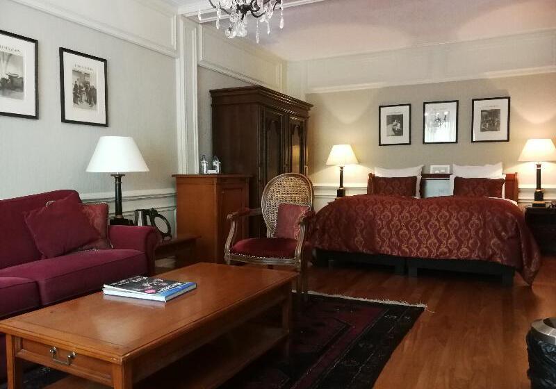 اتاق اجرایی, Apollofirst Boutique