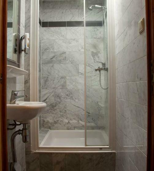 اتاق استاندارد با سرویس بهداشتی مشترک, Atlanta