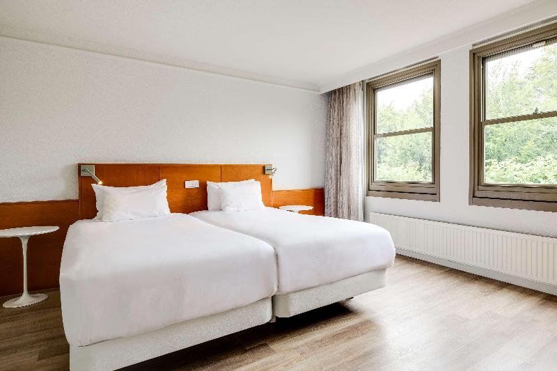 Полулюкс, NH Bussum Jan Tabak