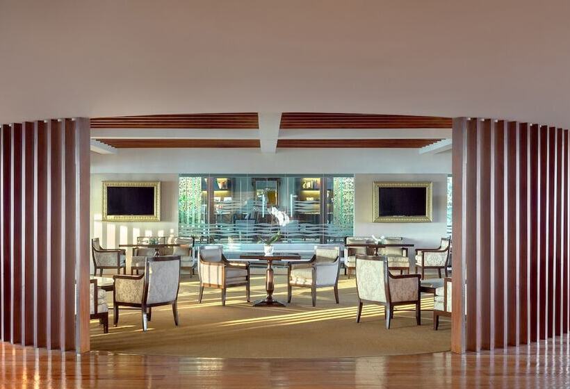 Люкс Клуб, Dusit Thani Manila