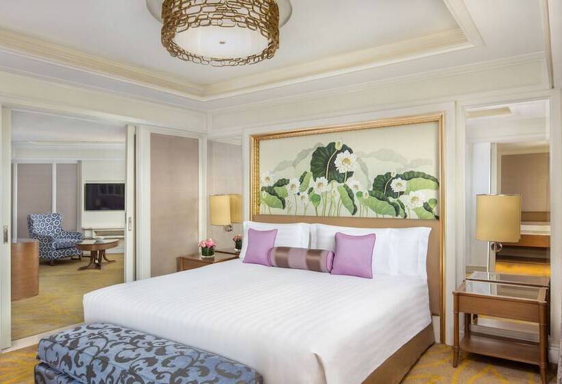 Люкс Клуб, Dusit Thani Manila