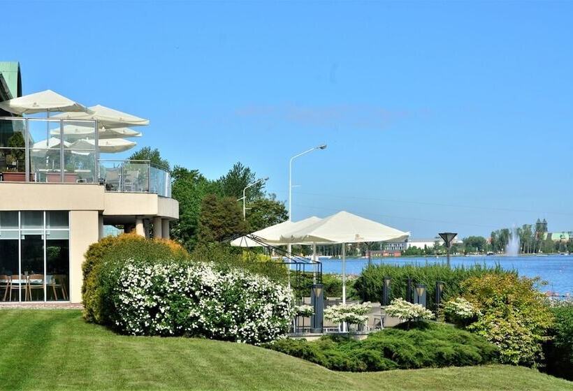 اتاق استاندارد با چشم‌انداز دریاچه, Hp Park Poznań Malta