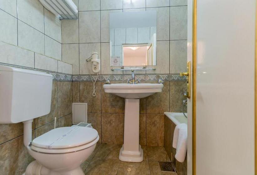 اتاق استاندارد, Imparatul Romanilor