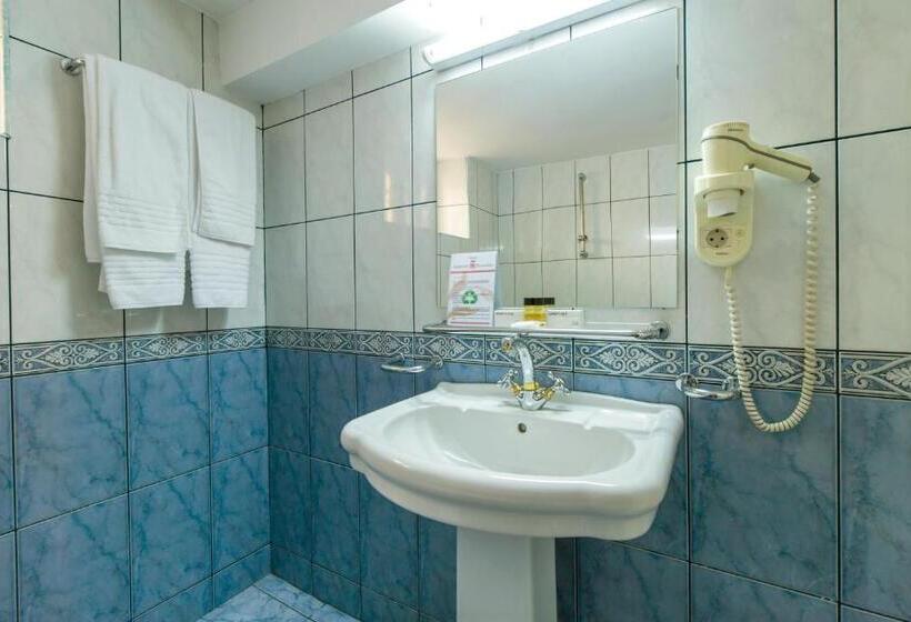 سوییت خانوادگی, Imparatul Romanilor
