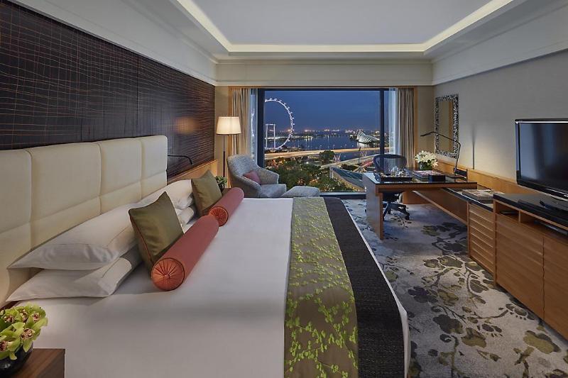 اتاق استاندارد با چشم‌انداز دریا, Mandarin Oriental Singapore
