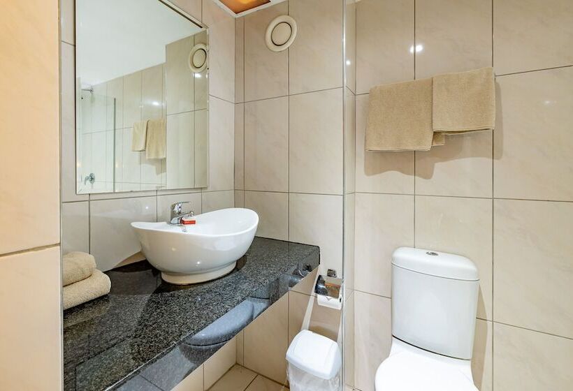 اتاق استاندارد, African Sky Hotels   Pine Lake Inn