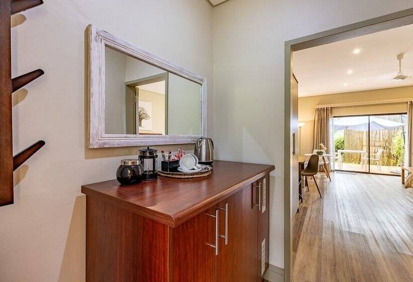 سوییت, African Sky Hotels   Pine Lake Inn