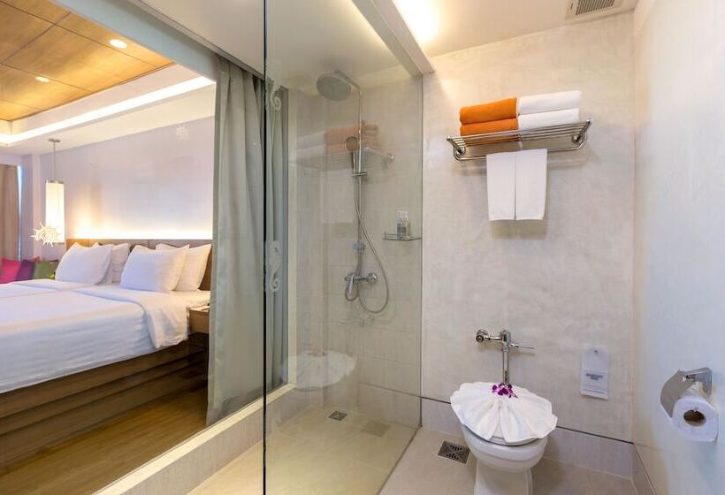 Deluxe Room Sea View, Beyond Karon