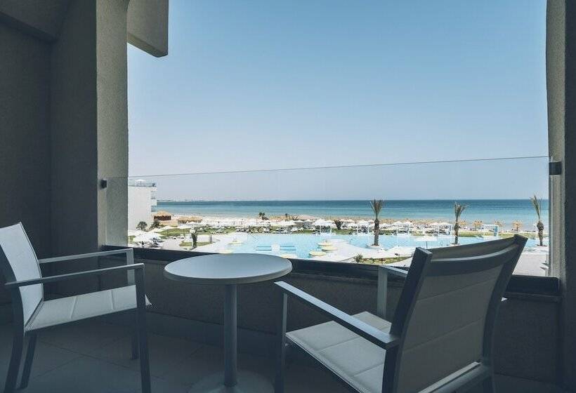 اتاق استاندارد با چشم‌انداز دریا, Iberostar Selection Kuriat Palace