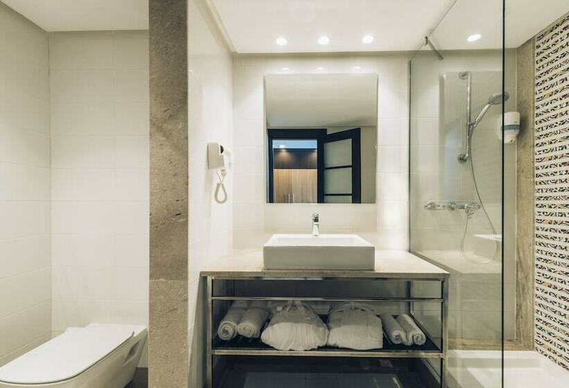 اتاق استاندارد با چشم‌انداز دریا, Iberostar Selection Kuriat Palace
