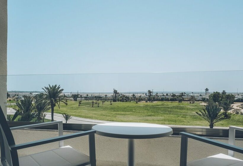 اتاق خانوادگی با چشم‌انداز باغ, Iberostar Selection Kuriat Palace