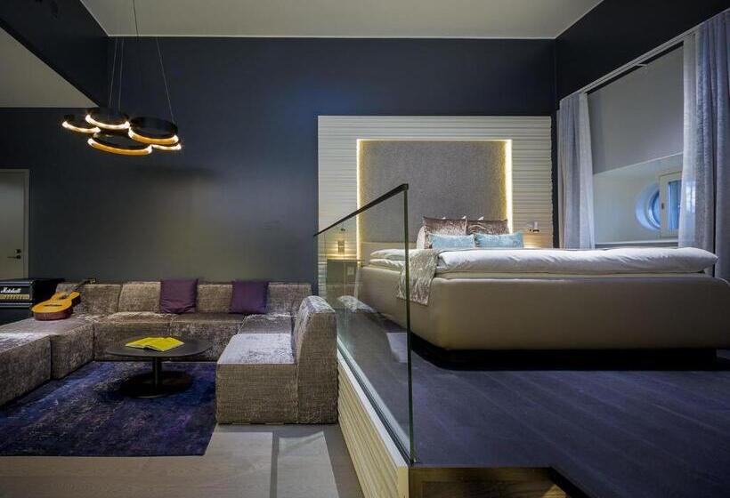 סוויטה, Klaus K