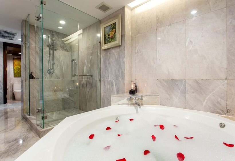سوییت اجرایی, Ramada Plaza By Wyndham Bangkok Menam Riverside