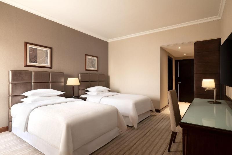 Номер Клуб, Sheraton Riyadh Hotel & Towers