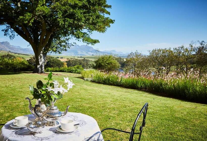 اتاق لوکس, The Devon Valley