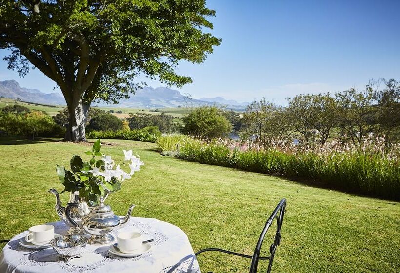 اتاق لوکس, The Devon Valley