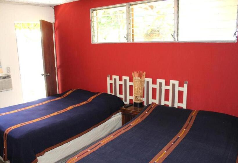 اتاق لوکس, Ximenas Guest House