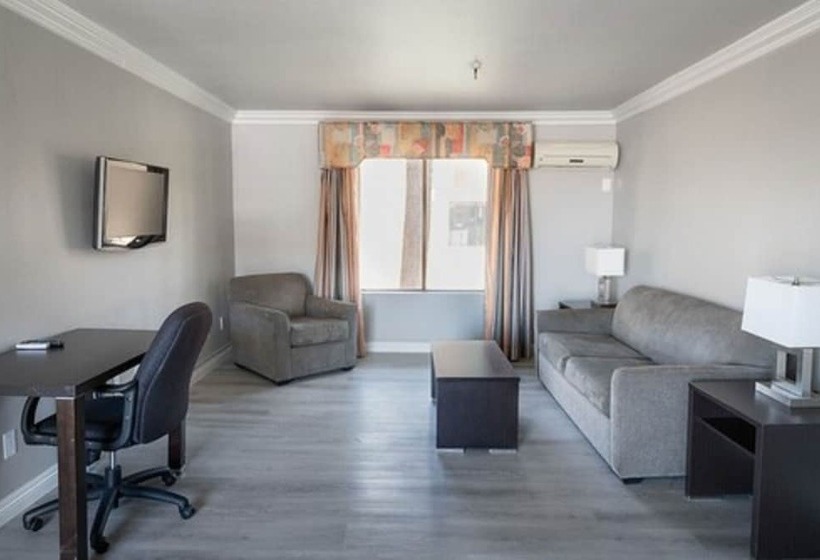 اتاق لوکس, Alexis Park All Suite Resort