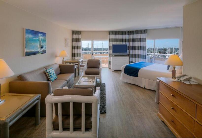 جناح تنفيذي مع إطلالات, Bay Club Hotel And Marina