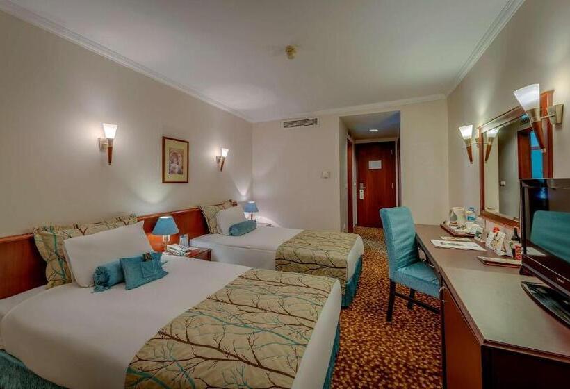 اتاق استاندارد سه نفره, Best Western Plus Khan